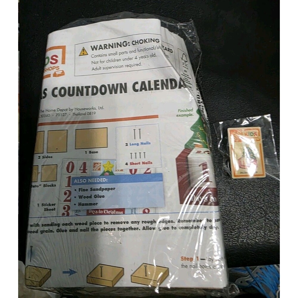 Home Depot Kids Workshop Kit Christmas Countdown Calendar W/ 2019 Christmas Pin